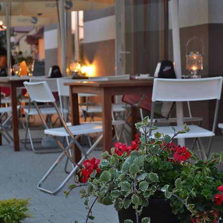 Hotel Graffit Świebodzin Kültér fotó